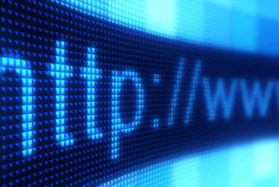 Ofrecemos un proceso sencillo y seguro para la compra y configuración de tu dominio. Puedes elegir entre una amplia variedad de nombres de dominio disponibles, tanto nacionales como internacionales. Nuestro sistema te permite gestionar fácilmente la compra, configuración de DNS, y mantenimiento de tu dominio, con soporte técnico especializado para asegurarte de que tu sitio web esté siempre operativo y sin inconvenientes.